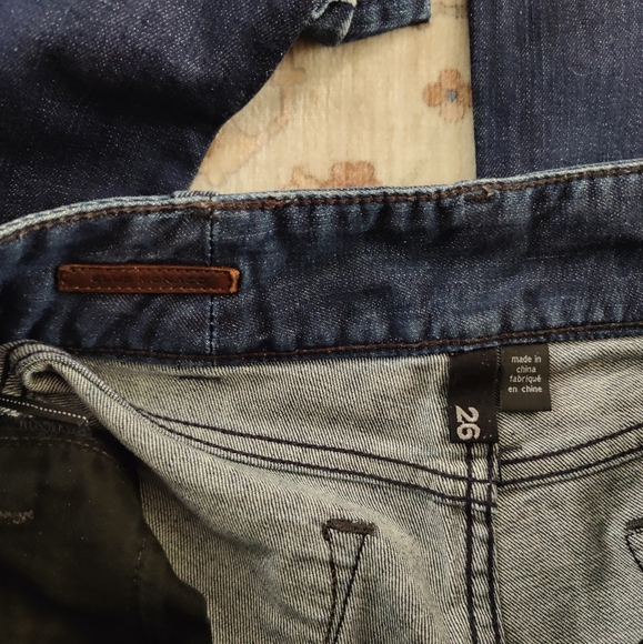 Club Monaco, 26 - dark denim jeans with clasp enclosure - Picture 6 of 10